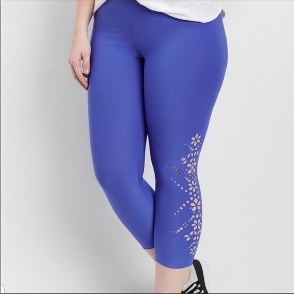5/$25 Maurices In Motion Blue Laser Cut Out Crop Plus Size Legging